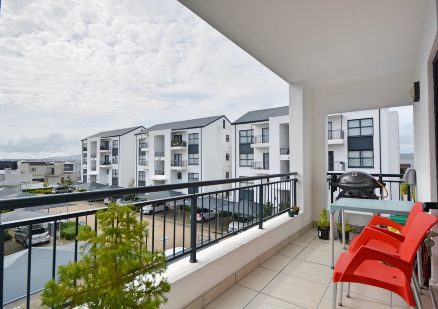 To Let 1 Bedroom Property for Rent in Sandown Western Cape